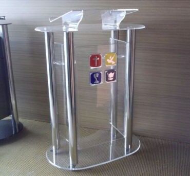 foursquare church pulpit design