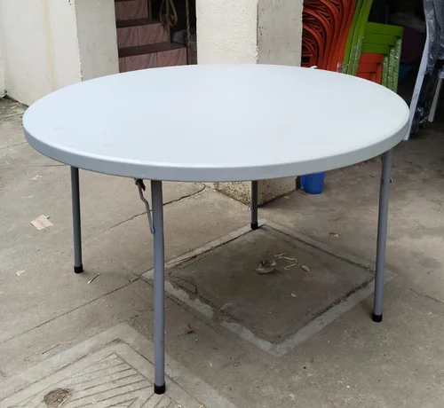 Round Banquet Table Hire